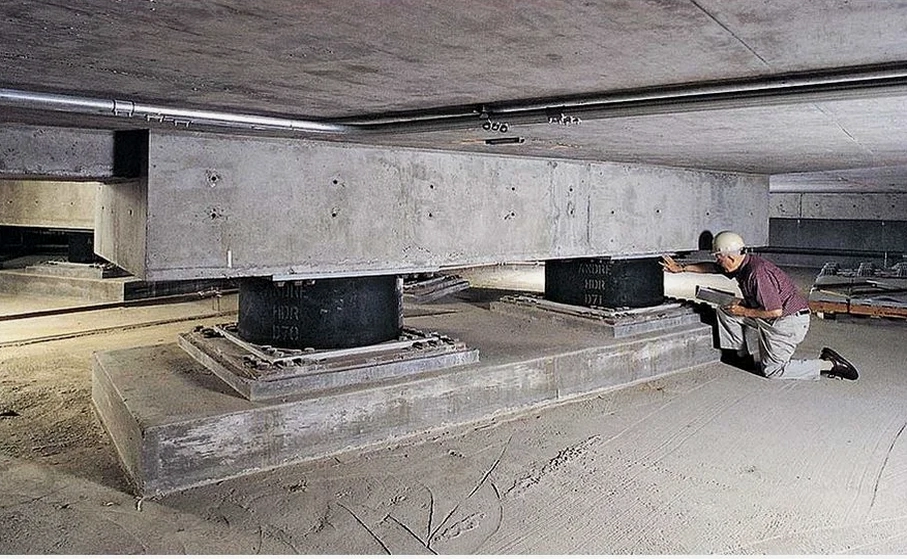 Base Isolation Seismic Design in Laval: Protecting Structures on Glacial Soils